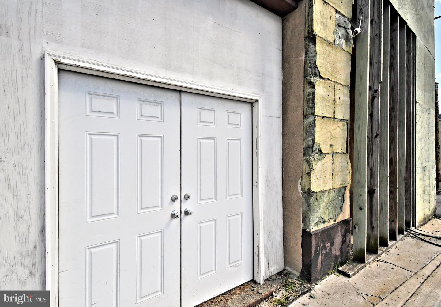 28 S Hanover St Property Photo 5