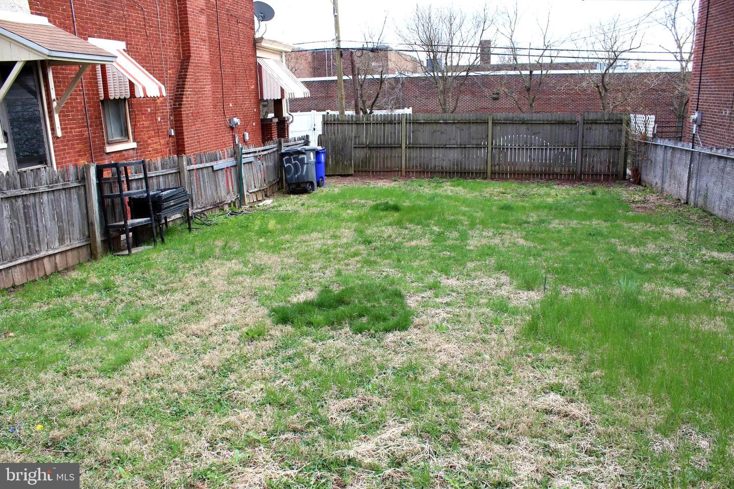 557 Lincoln Ave Property Photo 13