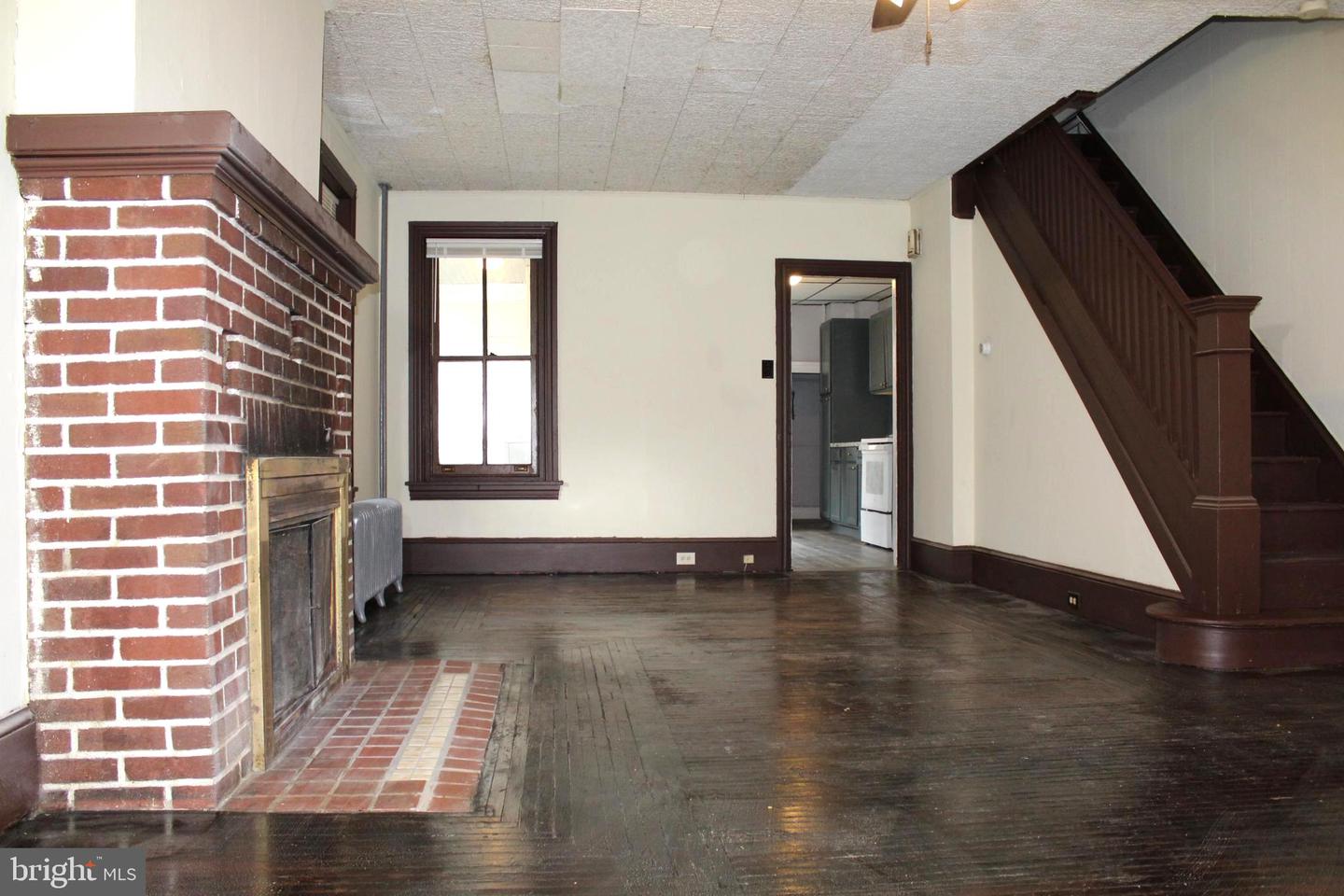 557 Lincoln Ave Property Photo 18
