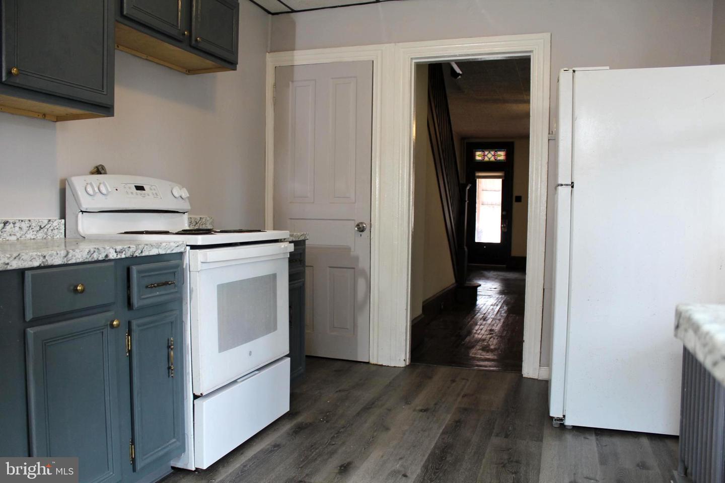 557 Lincoln Ave Property Photo 27