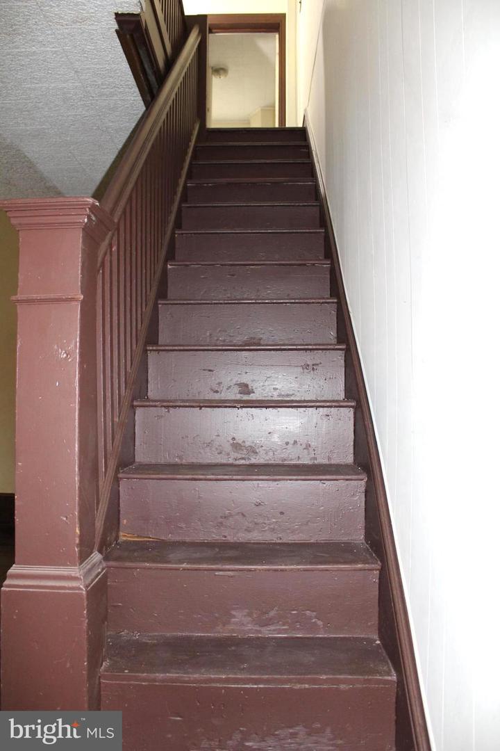 557 Lincoln Ave Property Photo 31