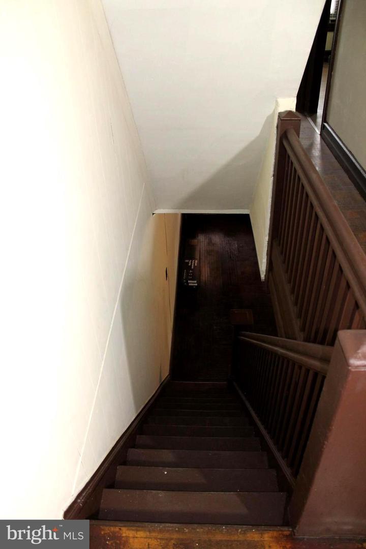 557 Lincoln Ave Property Photo 32