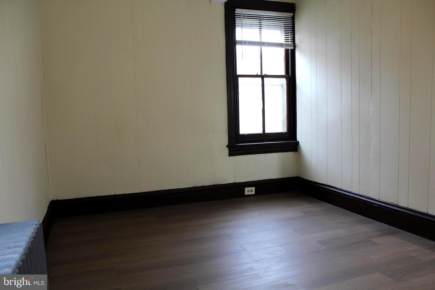 557 Lincoln Ave Property Photo 35