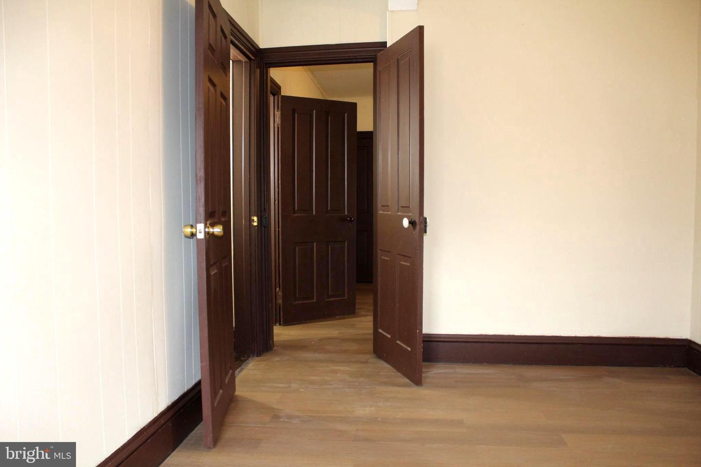 557 Lincoln Ave Property Photo 36
