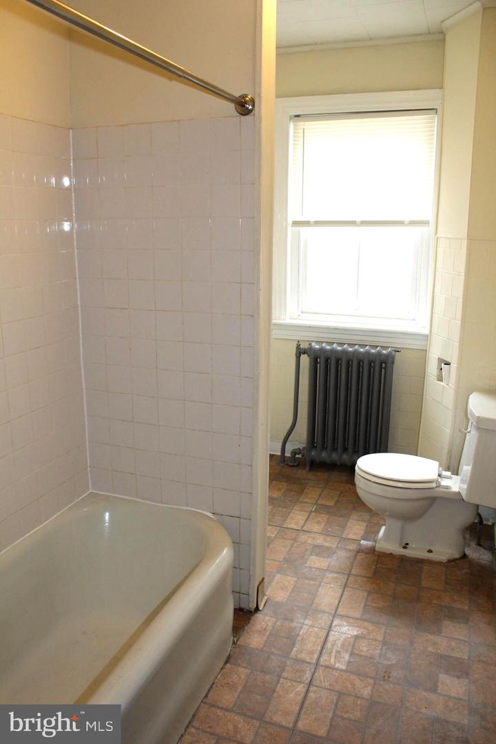 557 Lincoln Ave Property Photo 50