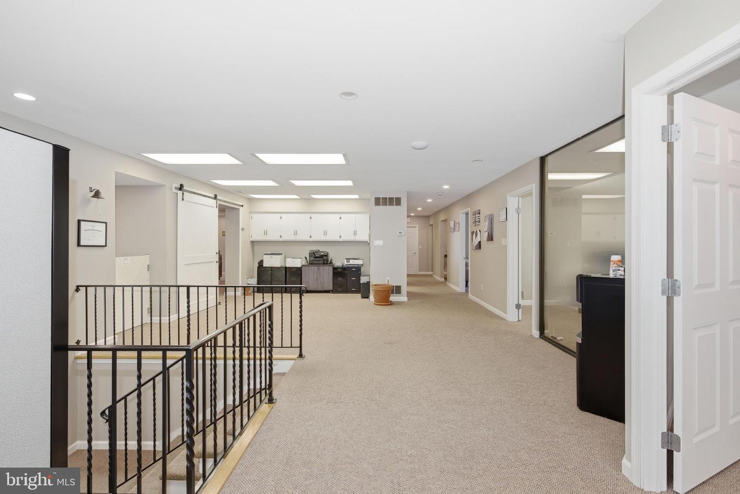 307 E Broad St Property Photo 20