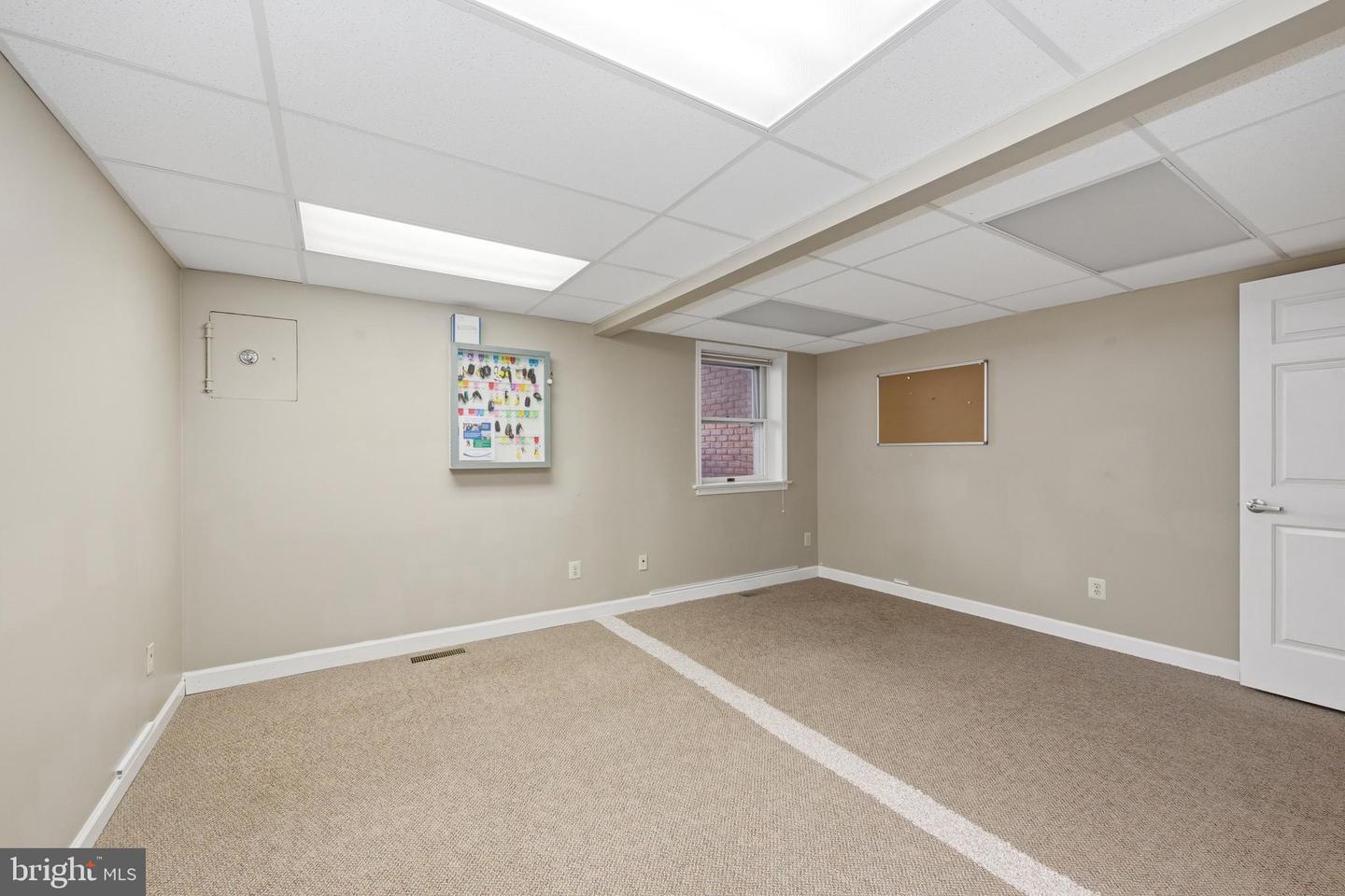307 E Broad St Property Photo 40
