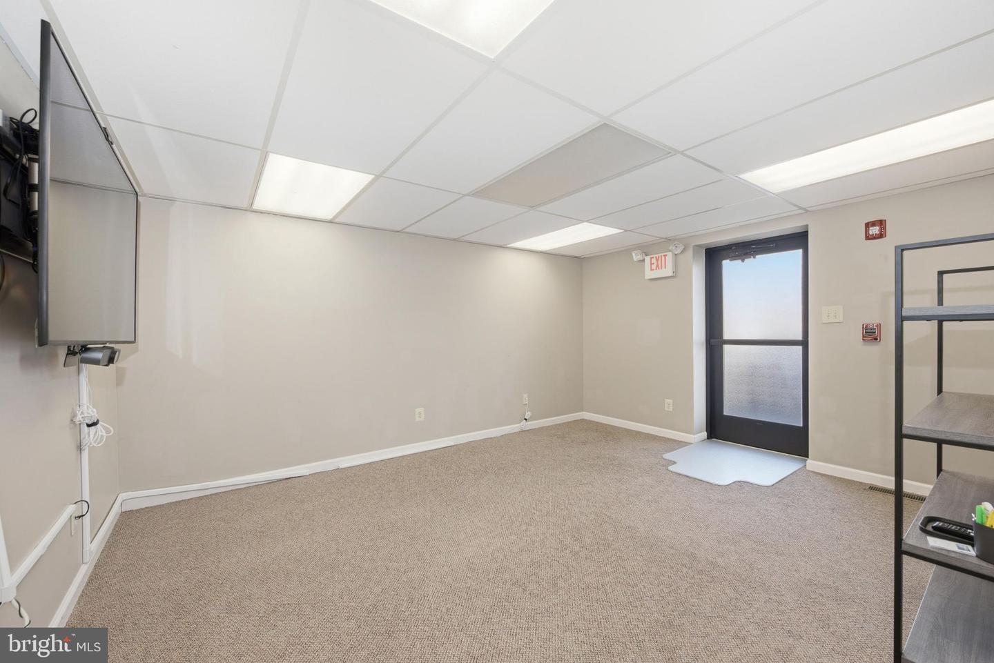 307 E Broad St Property Photo 42