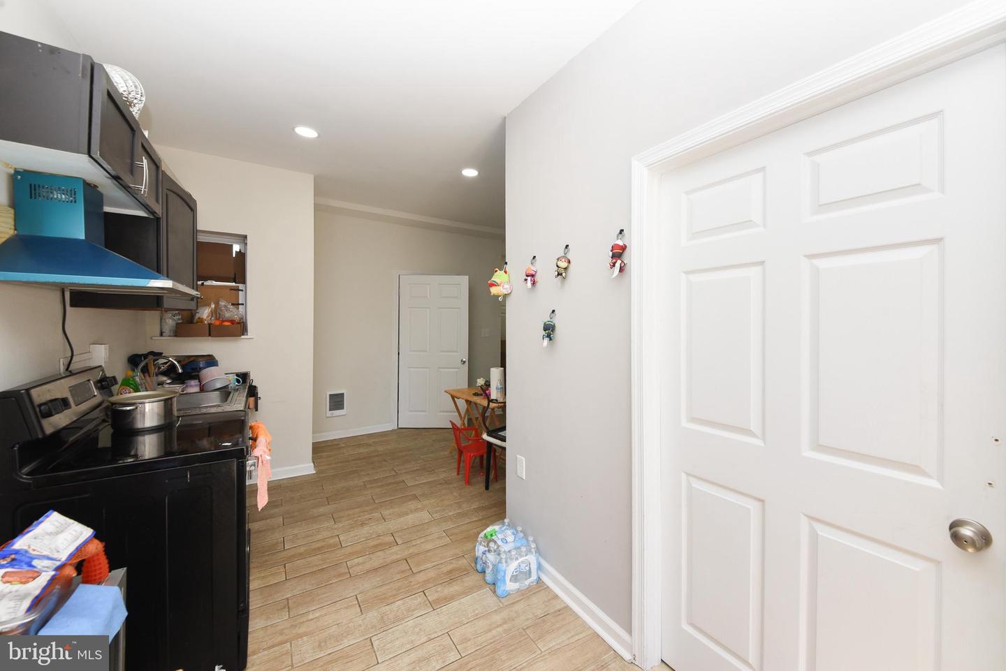 86 N York Rd Property Photo 29