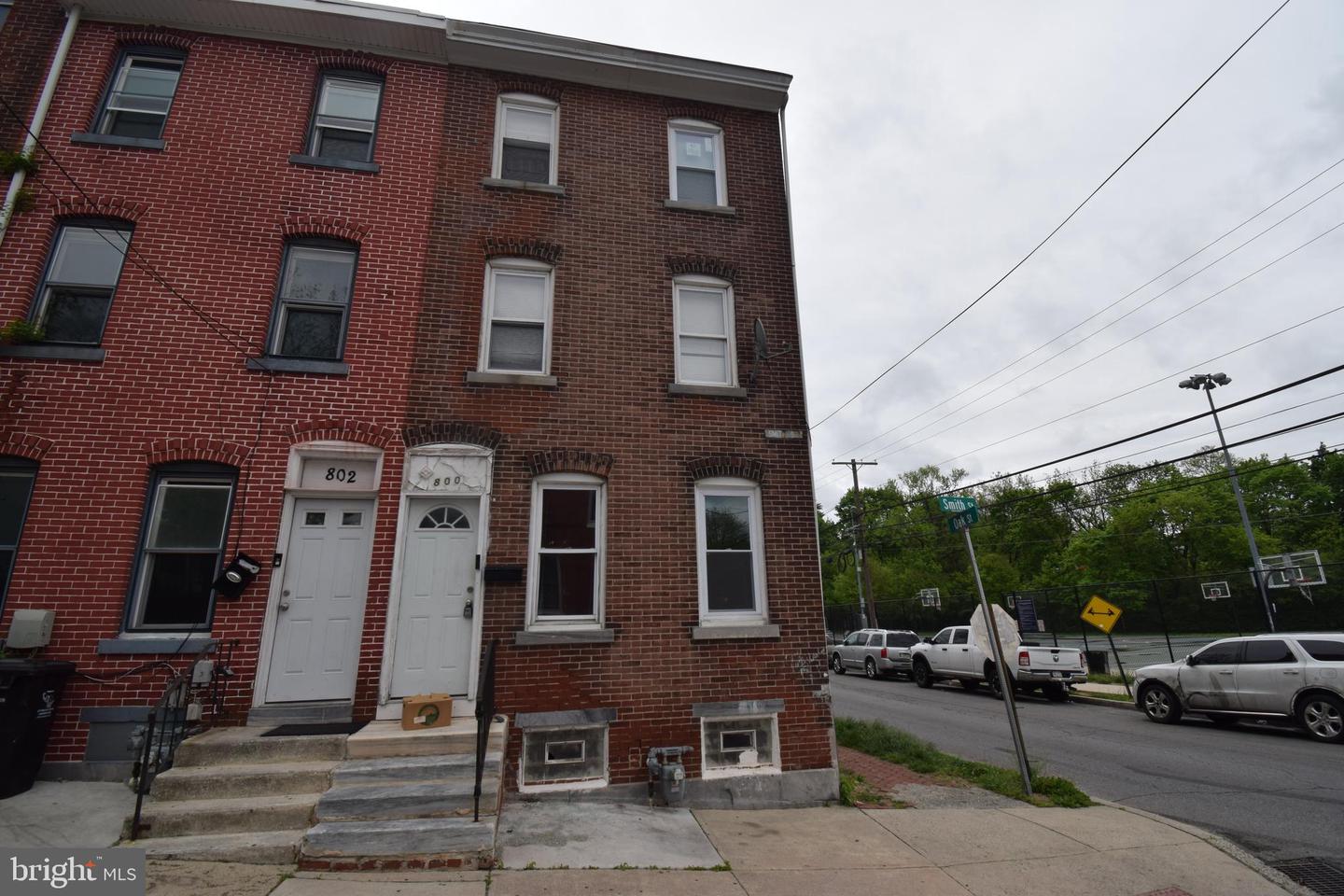 800 SMITH ST