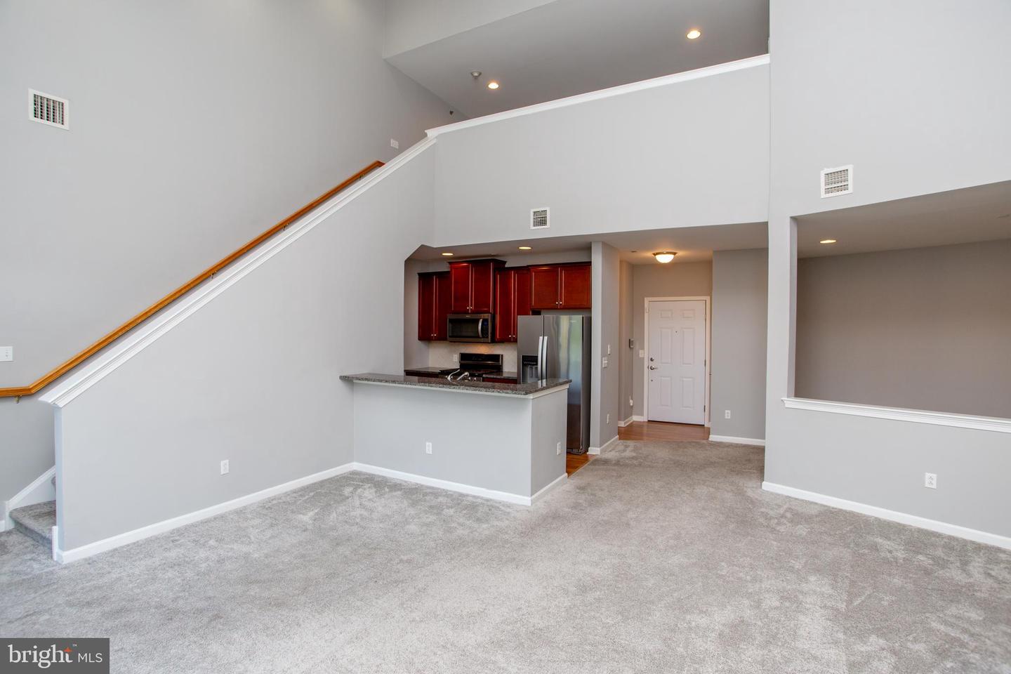 525 Carson Ter Property Photo 10