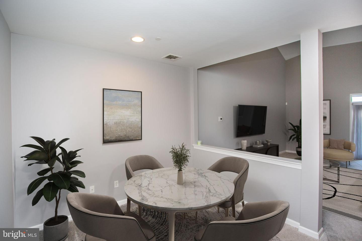525 Carson Ter Property Photo 16