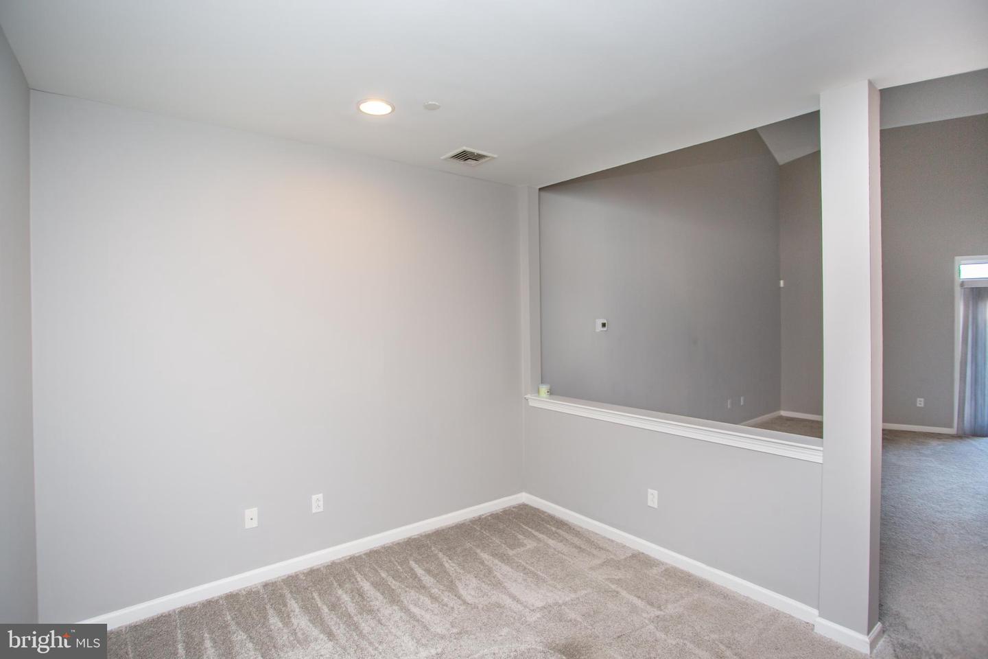 525 Carson Ter Property Photo 17