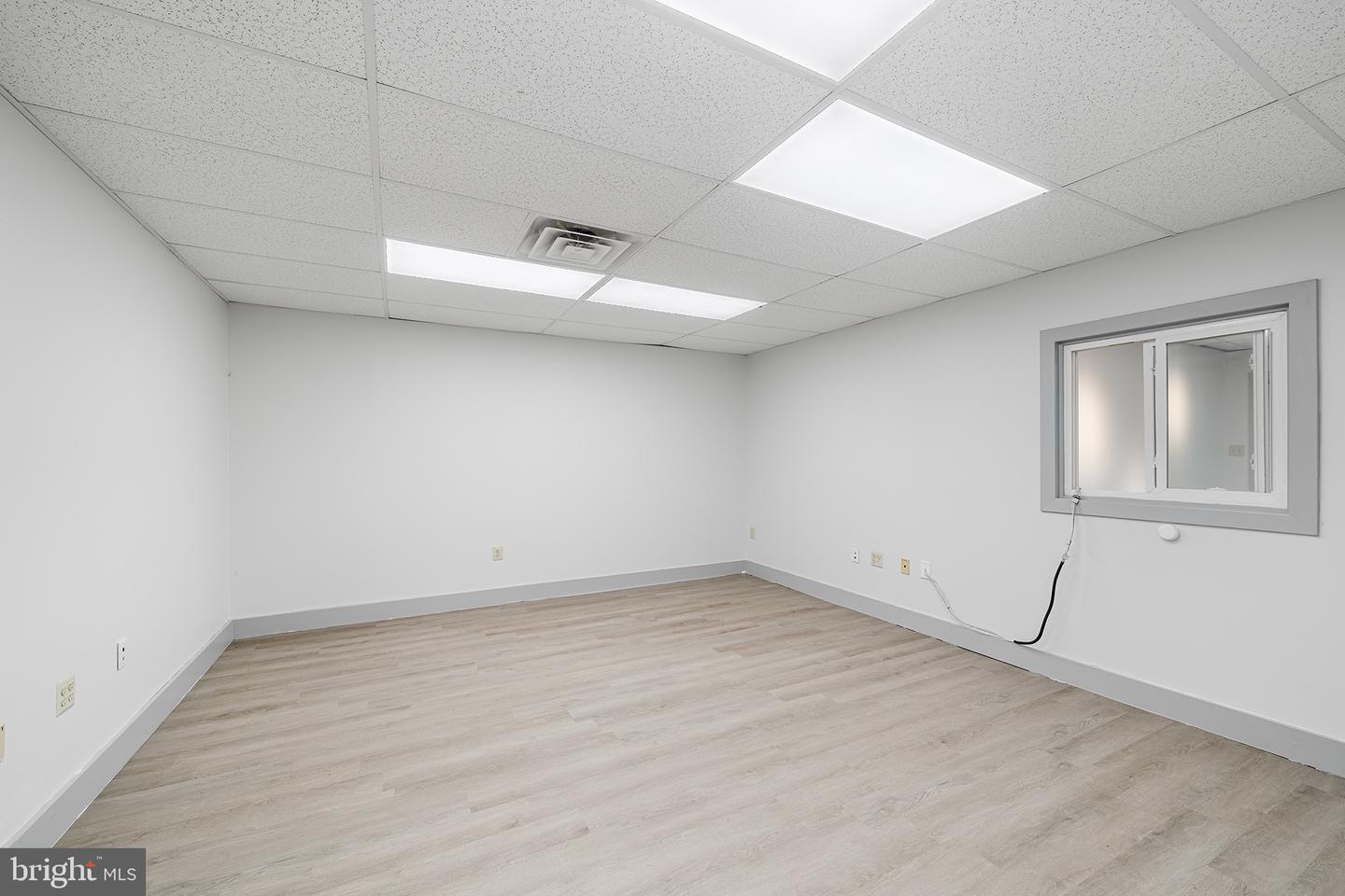 379 Cherry St #office Property Photo 2