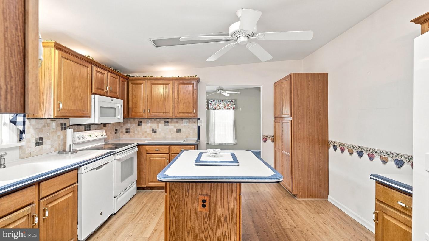 3007 Inkberry Cir N Property Photo 13