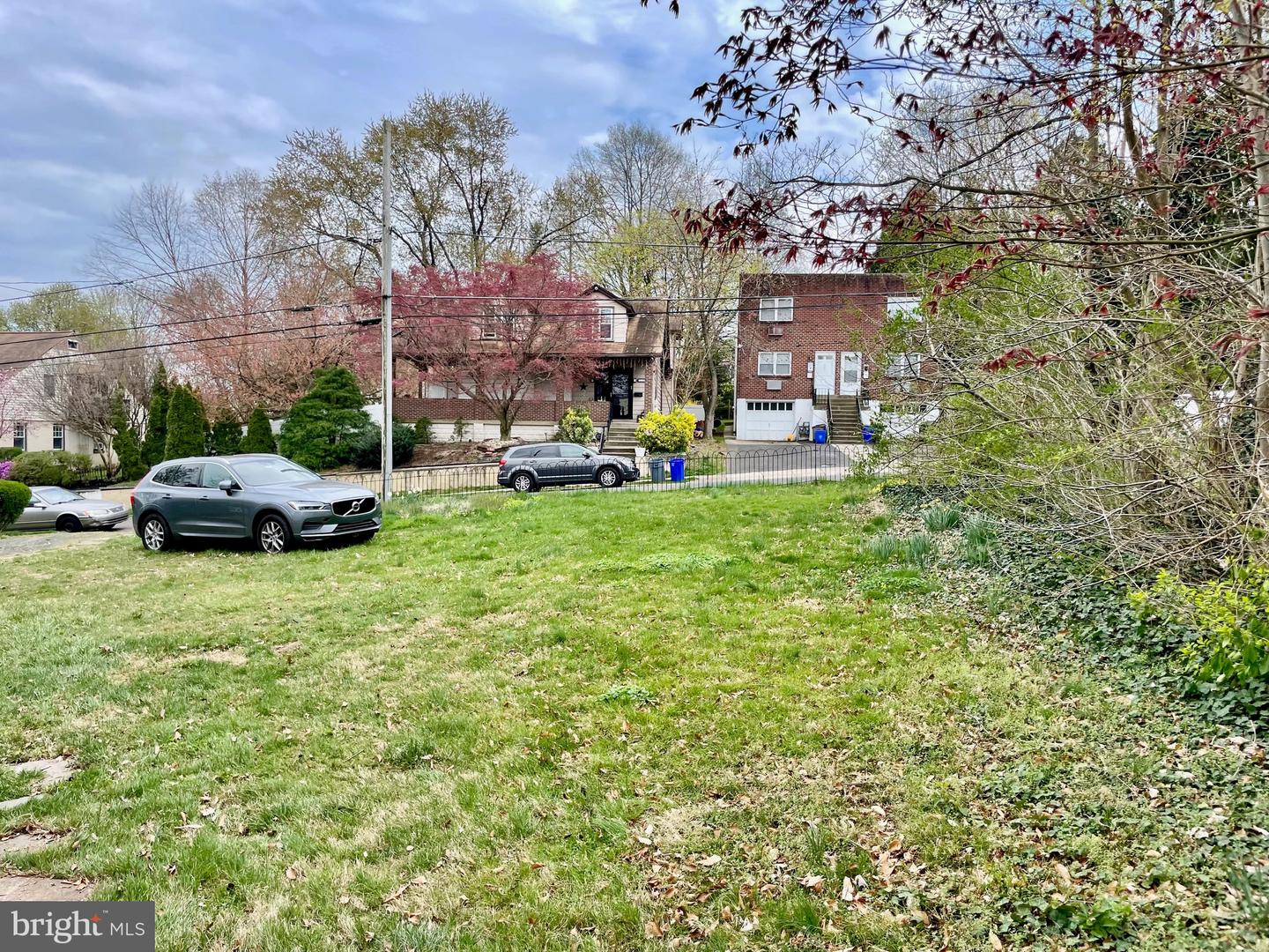 119 Robbins Ave Property Photo 27