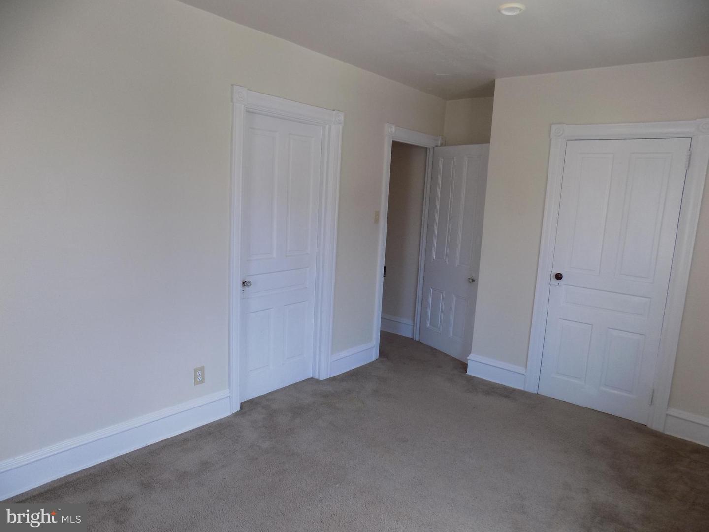 82 Main St Property Photo 23