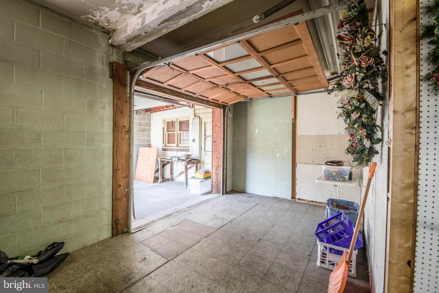 82 Main St Property Photo 46
