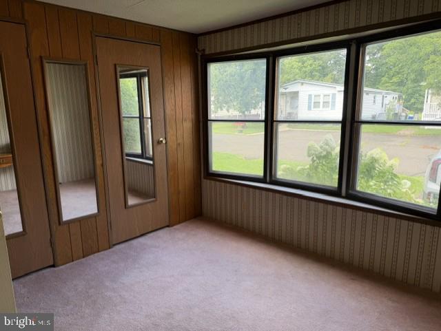 512 Willow Ln Property Photo 7