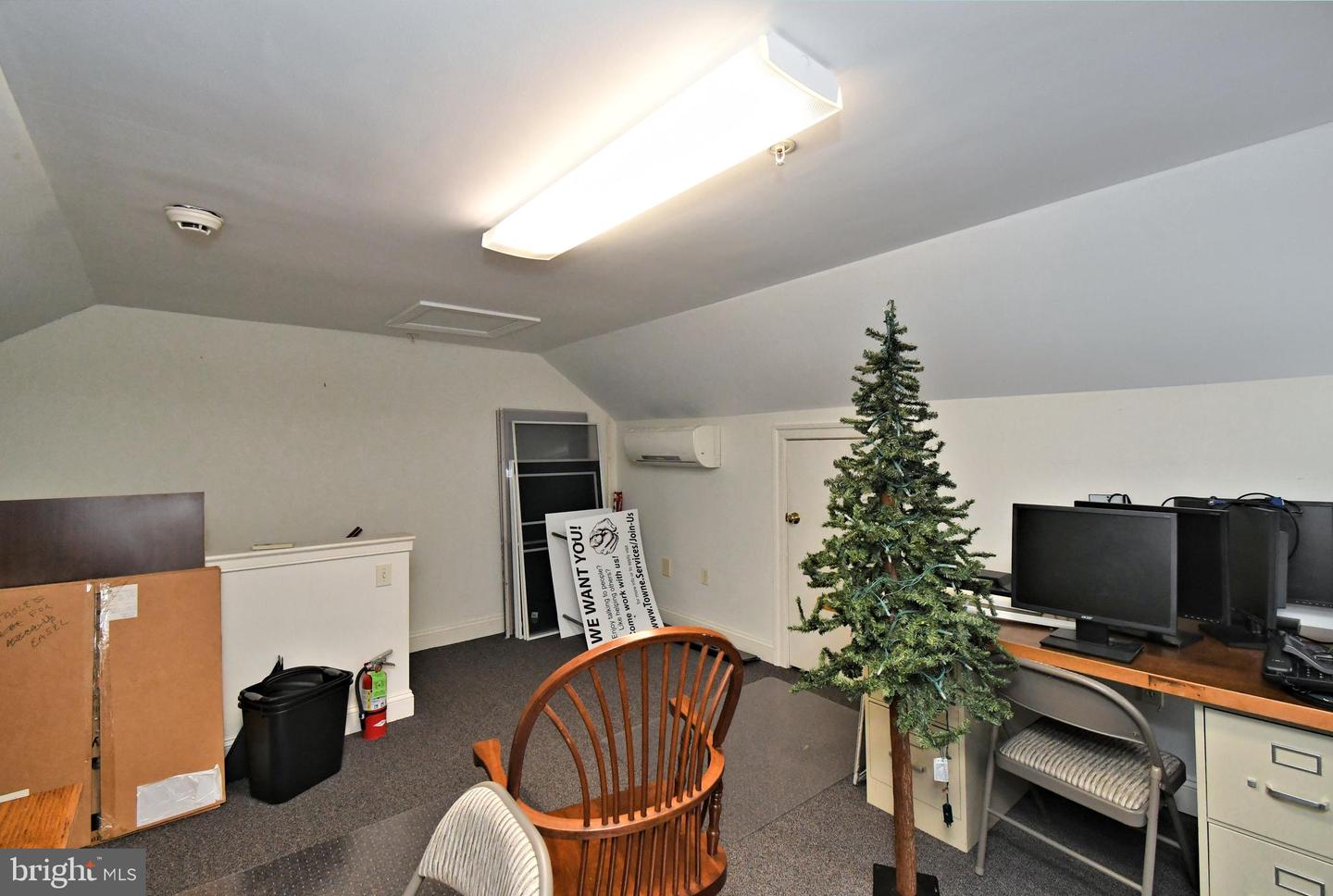 206 N Main St Property Photo 37