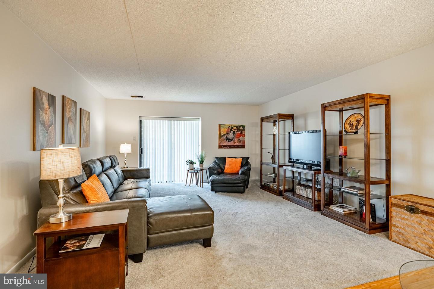 10719 Valley Forge Cir #719 Property Photo 6