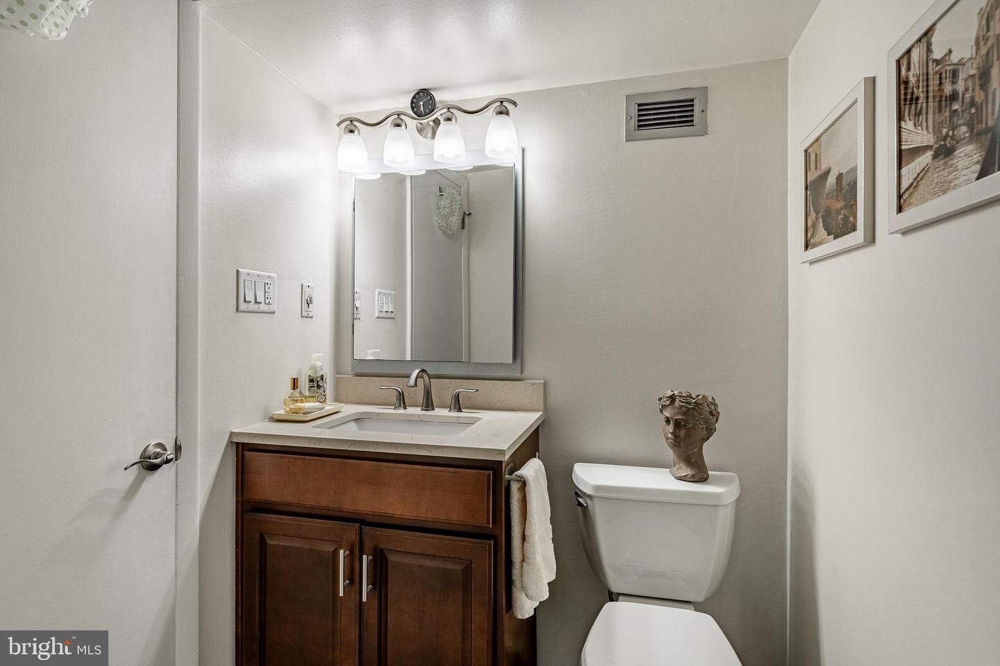 10719 Valley Forge Cir #719 Property Photo 27
