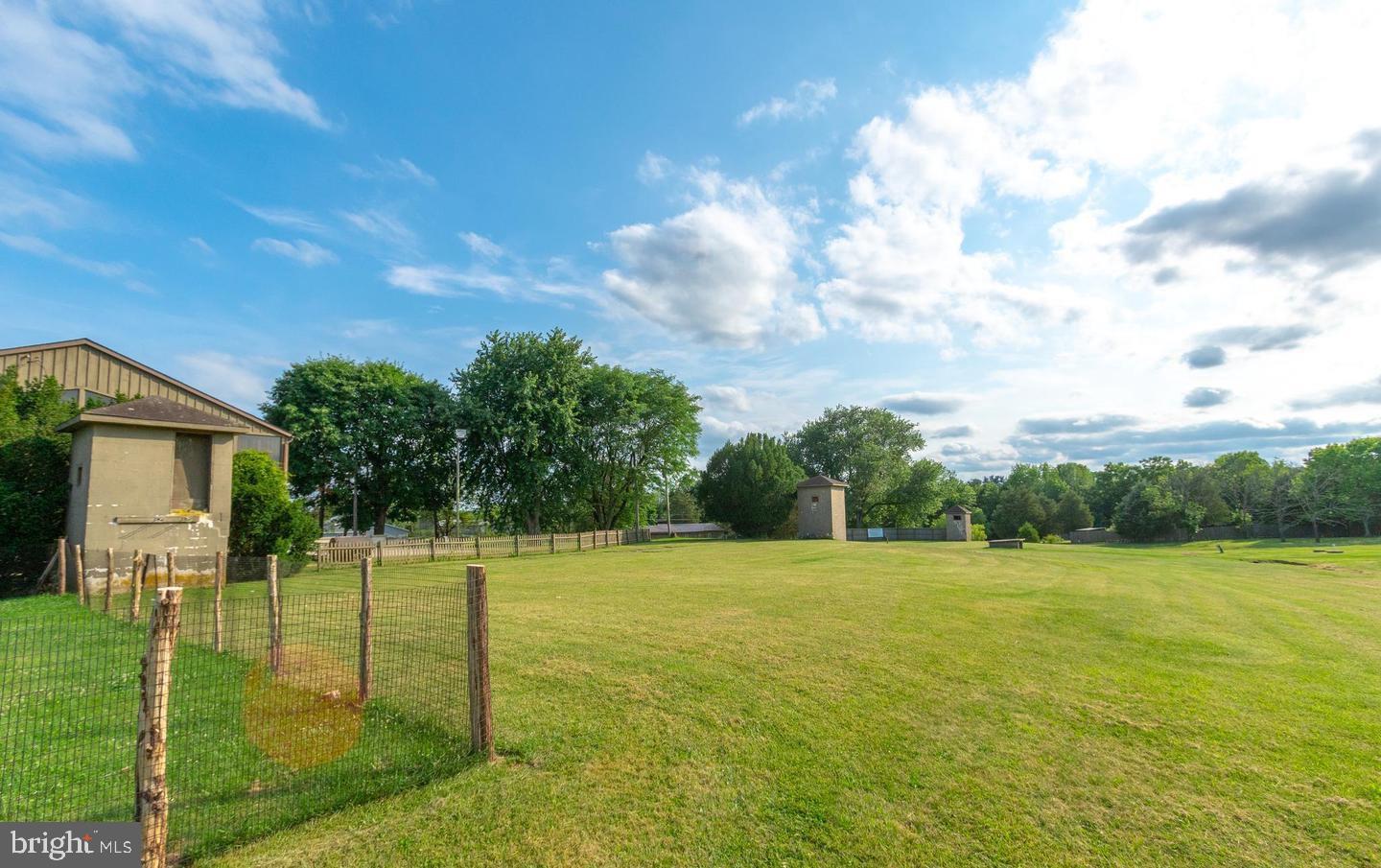 2071 Baus Rd Property Photo 3