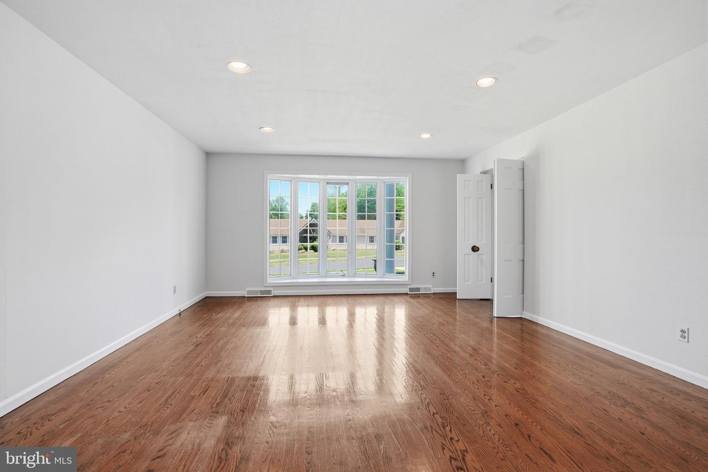 1840 Nicholas Dr Property Photo 10
