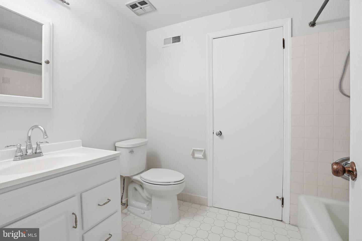 1840 Nicholas Dr Property Photo 46