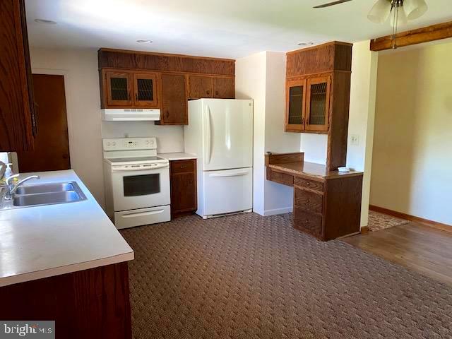 1070 Main St Property Photo 17