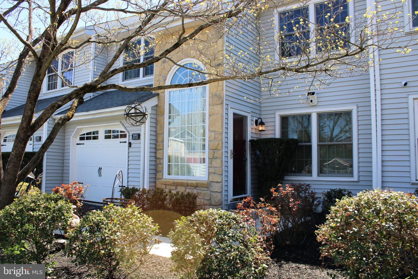 373 Carmen Dr # Property Photo 2