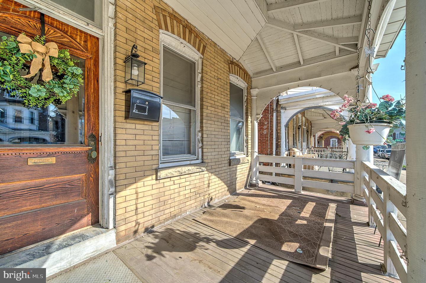 541 George St Property Photo 4
