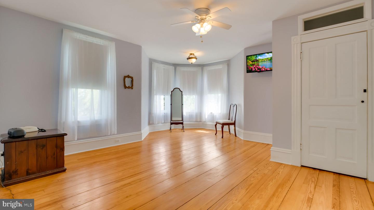 130 Woodland Rd Property Photo 15