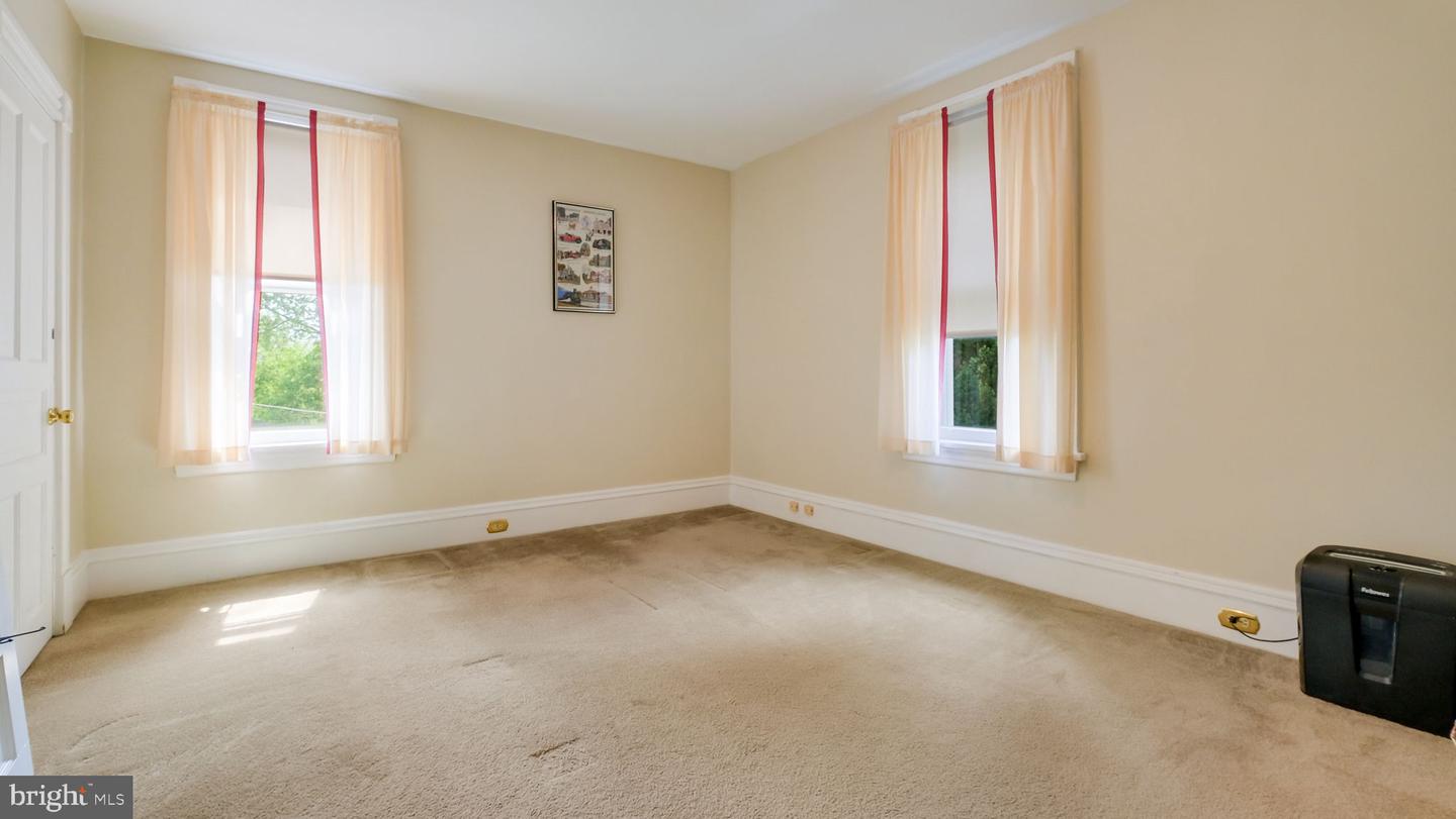 130 Woodland Rd Property Photo 18