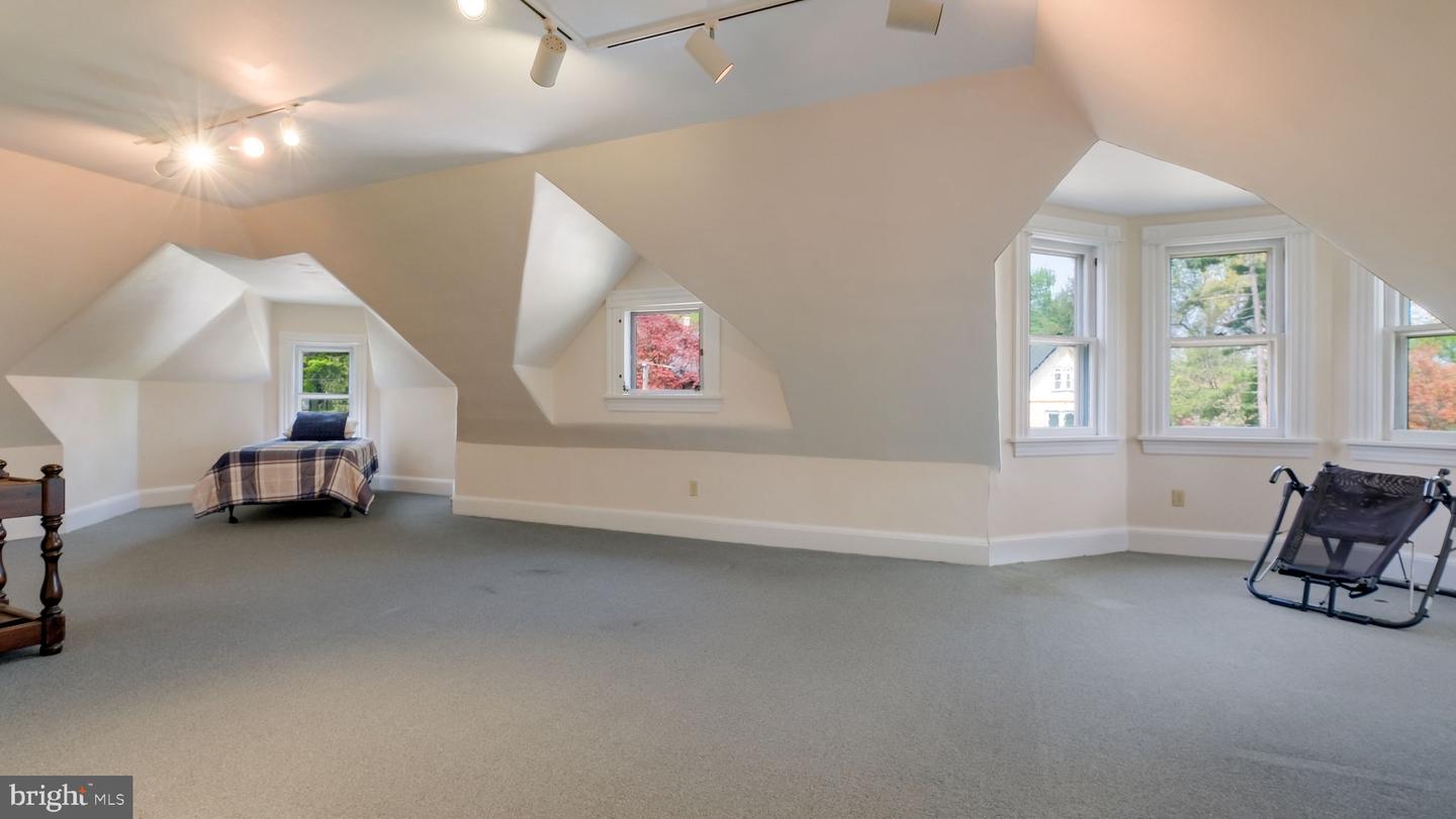 130 Woodland Rd Property Photo 22