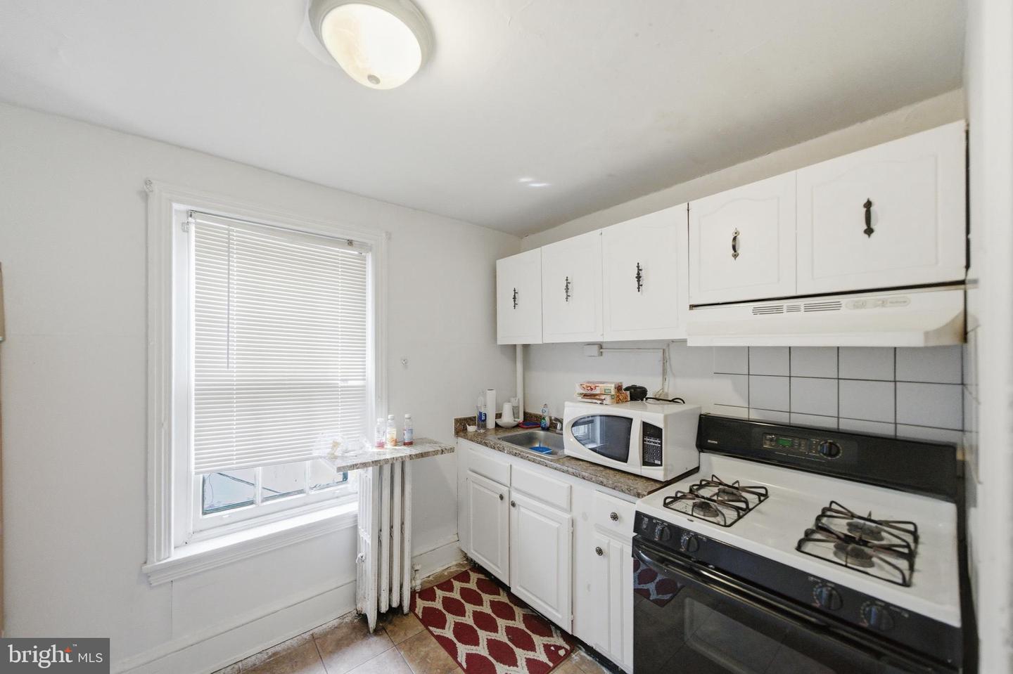 809 Green St Property Photo 13