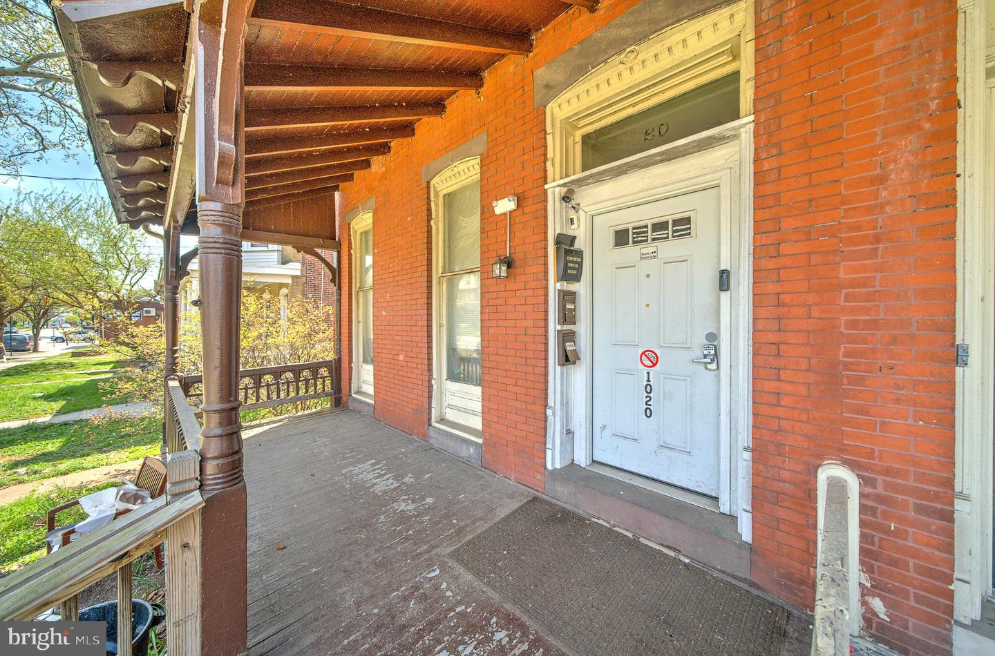 1020 W Main St Property Photo 5