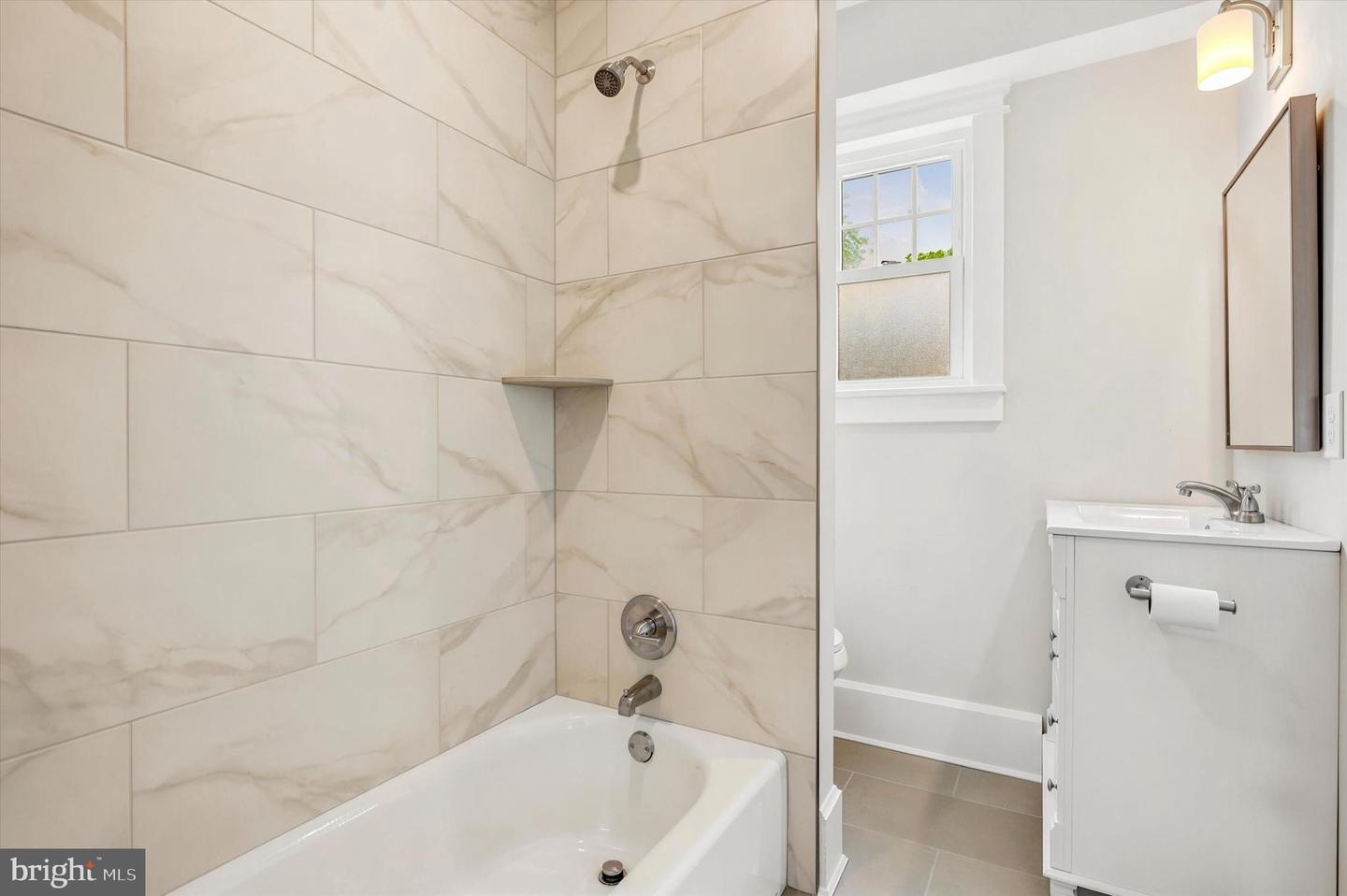 414 Ellerslie Ave Property Photo 11