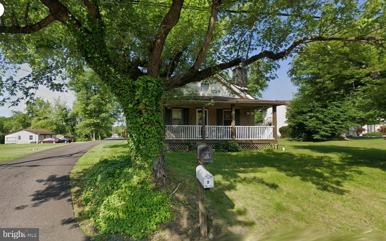 3017 Main St Property Photo 1