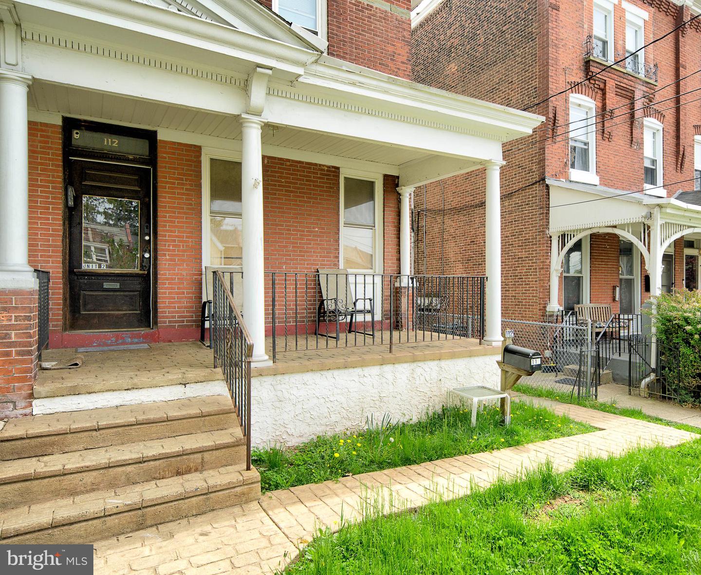 112 HAWS AVE Property Photo 1