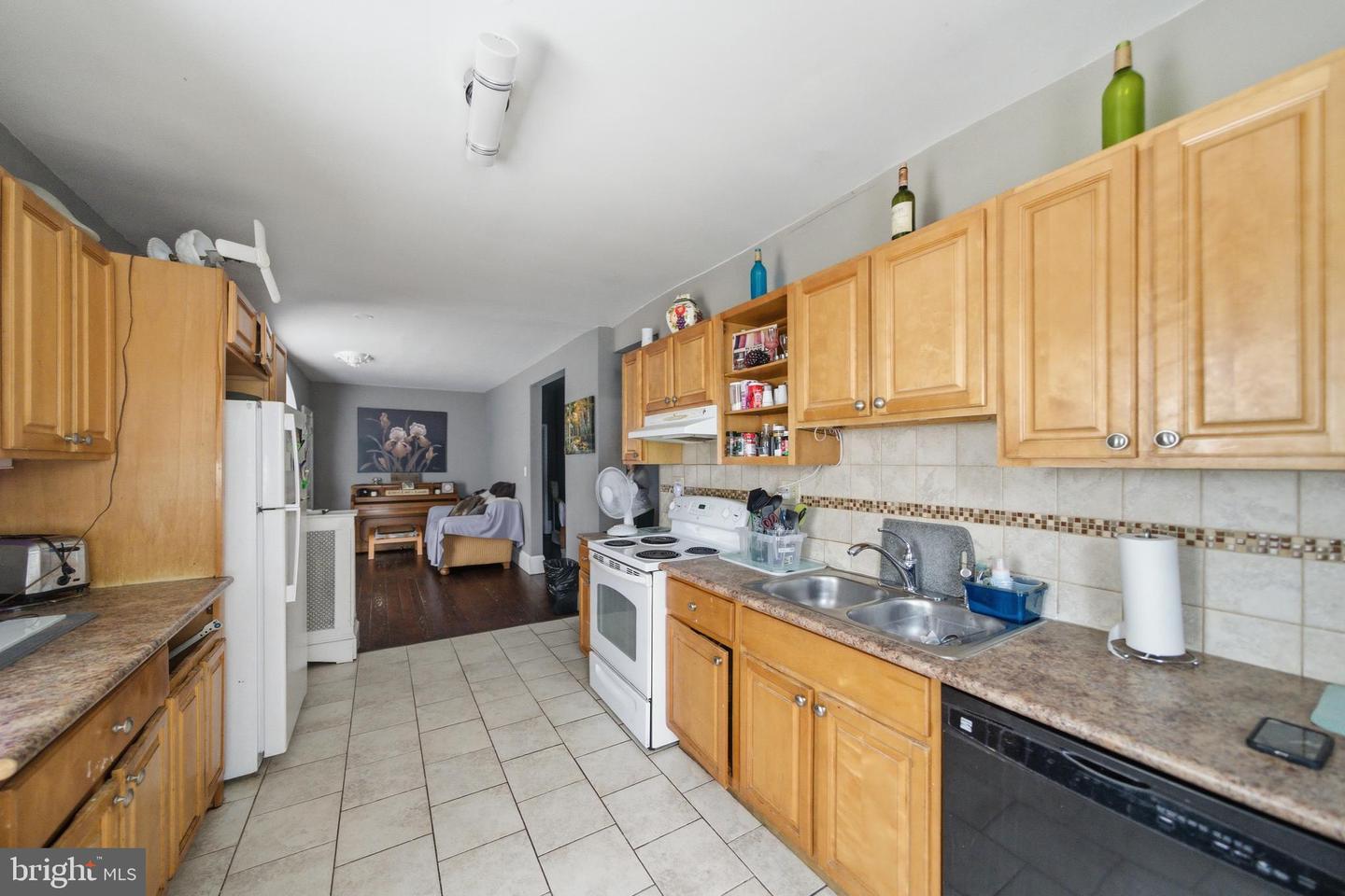 112 Haws Ave Property Photo 8