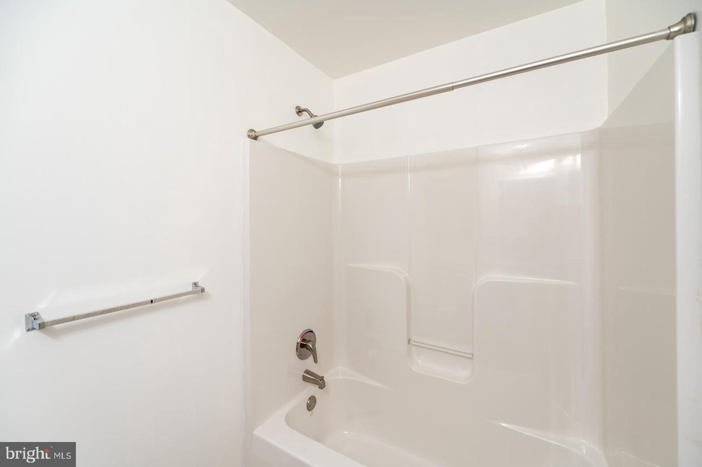 423 Honeysuckle Ln Property Photo 29