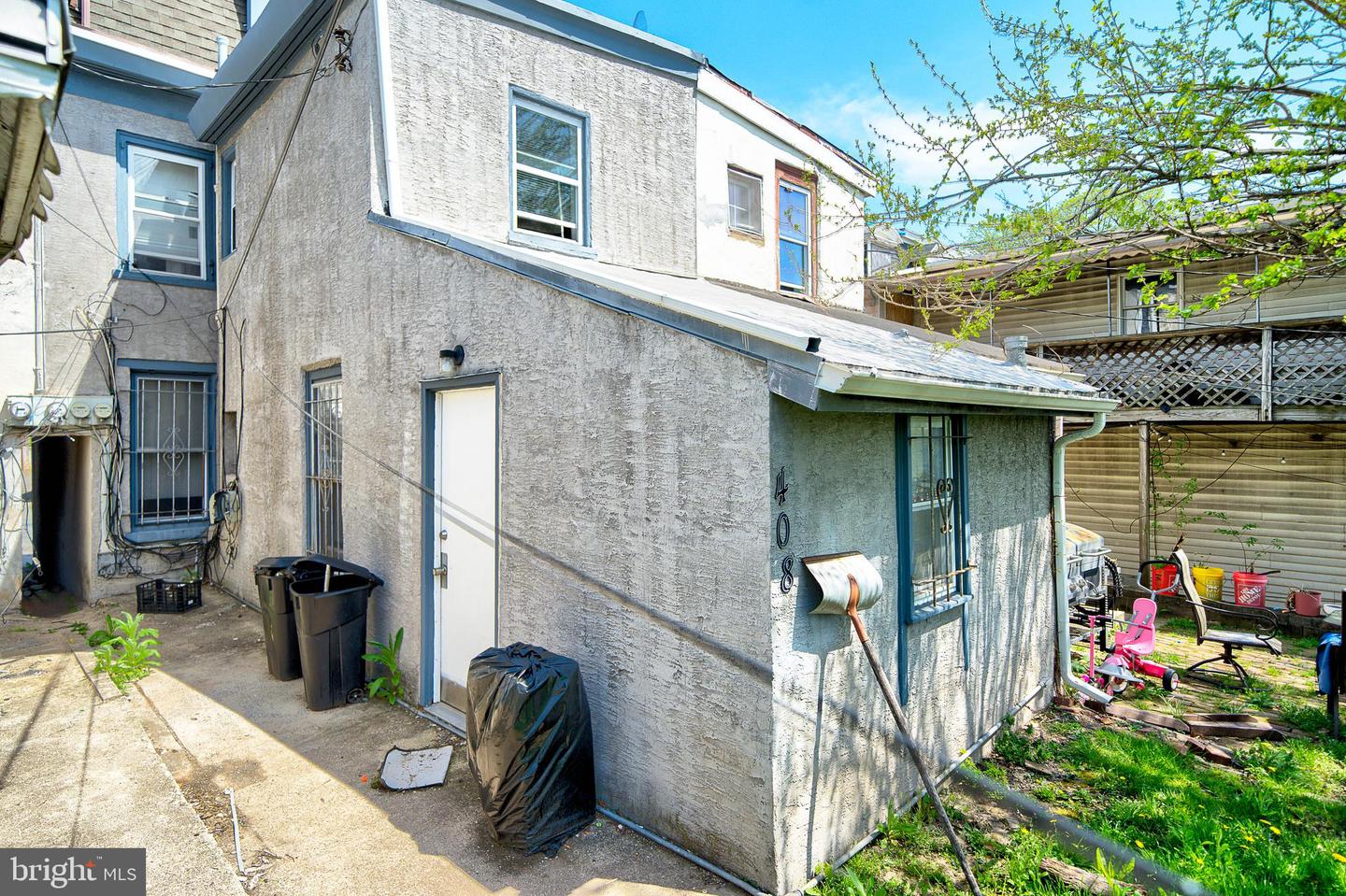 408 W Airy St Property Photo 15
