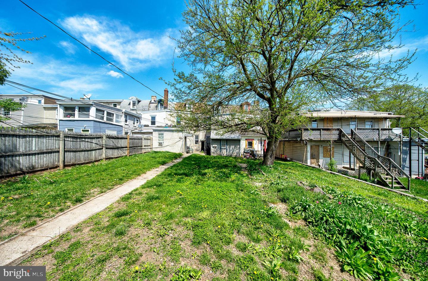 408 W Airy St Property Photo 16