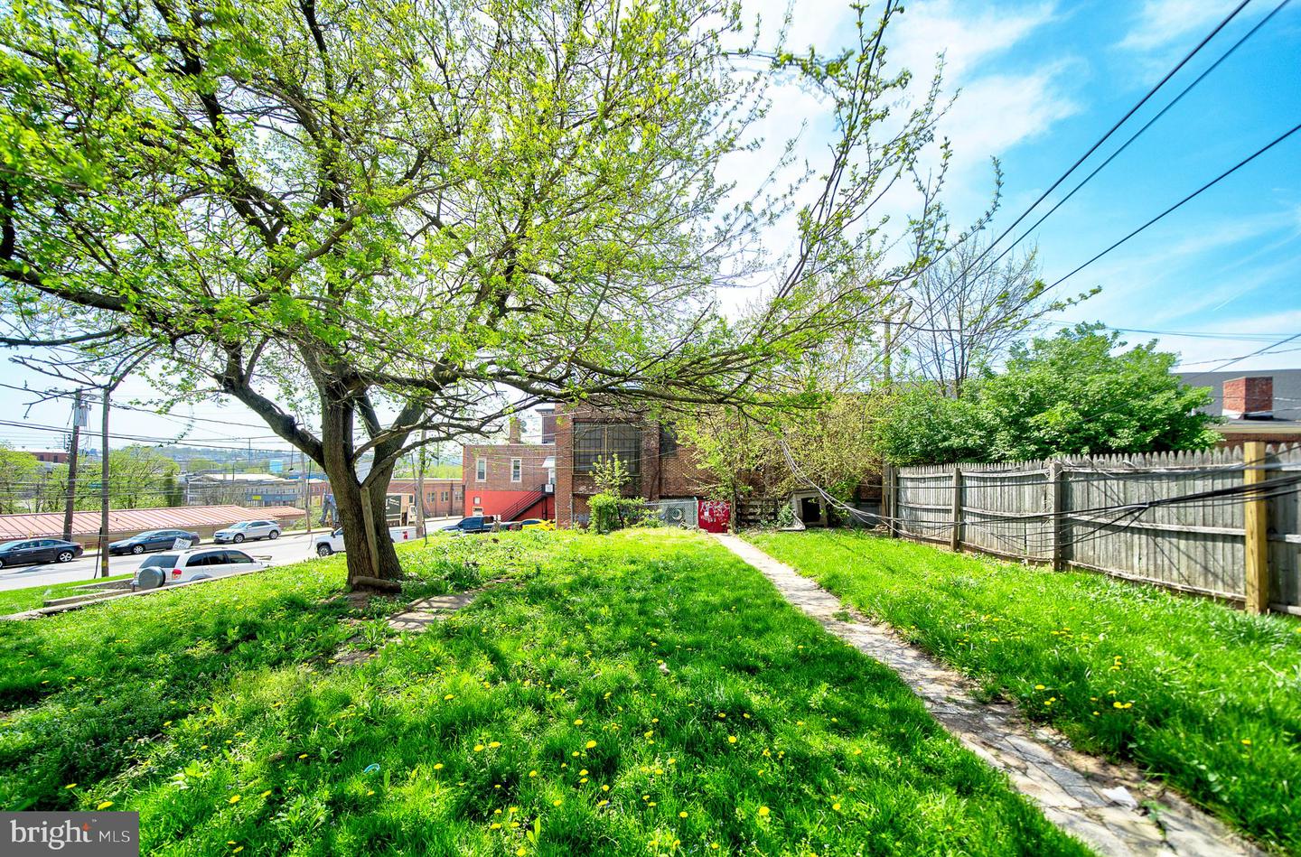 408 W Airy St Property Photo 19