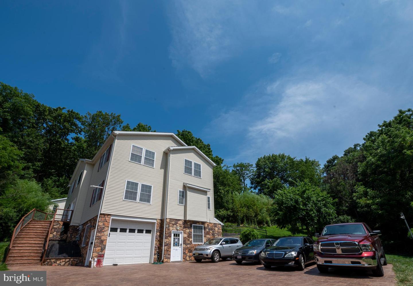 690 Allendale Rd Property Photo 1