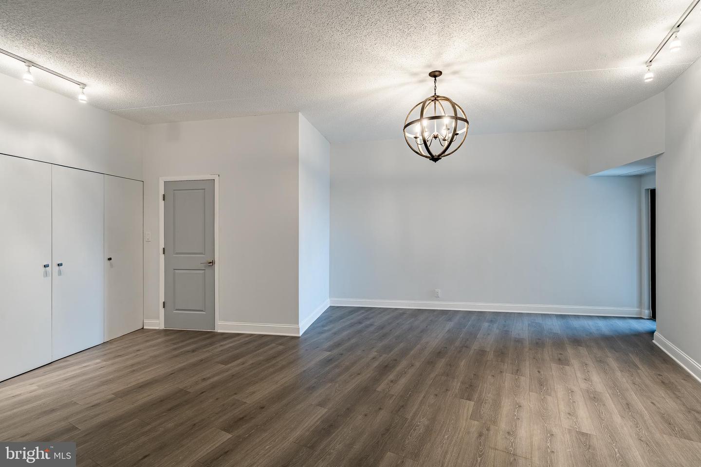 21510 Valley Forge Cir #1510 Property Photo 17
