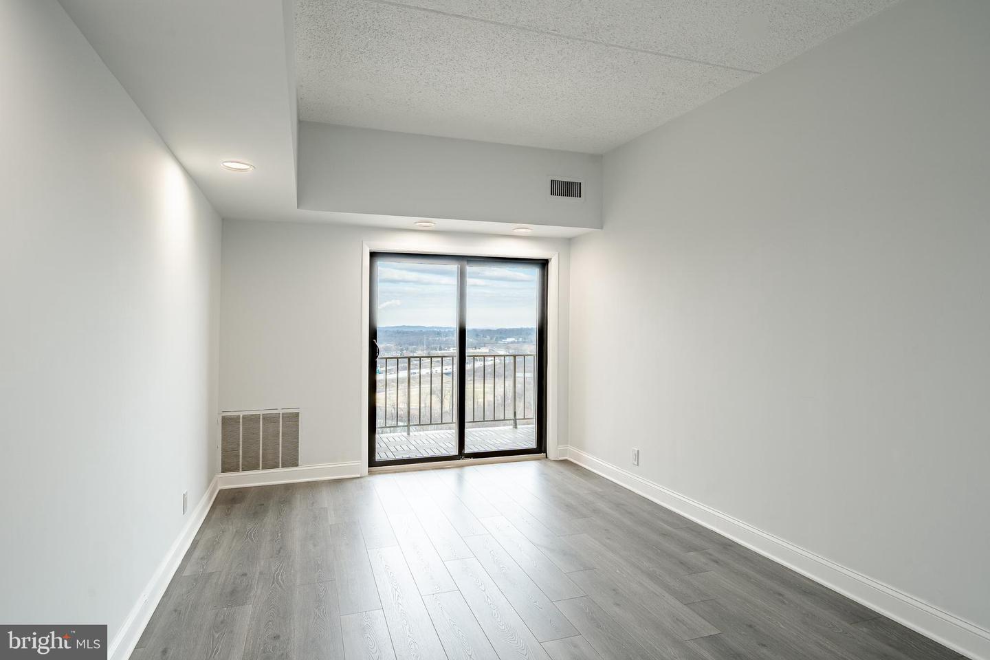 21510 Valley Forge Cir #1510 Property Photo 28