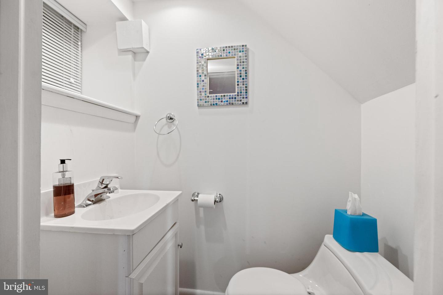 19 Derwen Rd Property Photo 24