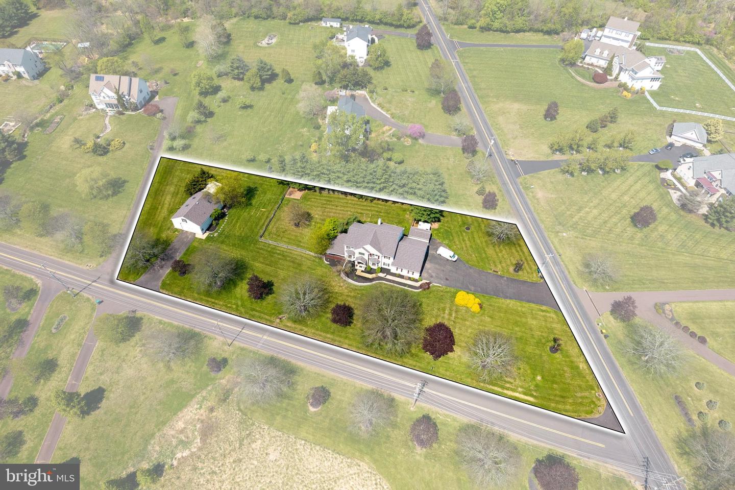 1265 Moyer Rd Property Photo 1